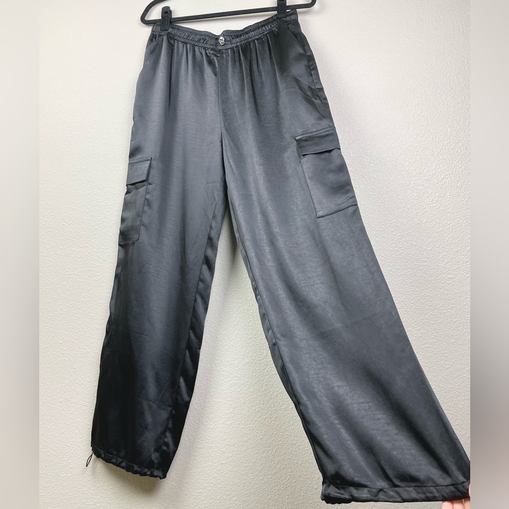 REVOLVE Superdown Women's Large Black Rita Cargo Pant Satin Pockets Drawstring - Picture 8 of 16